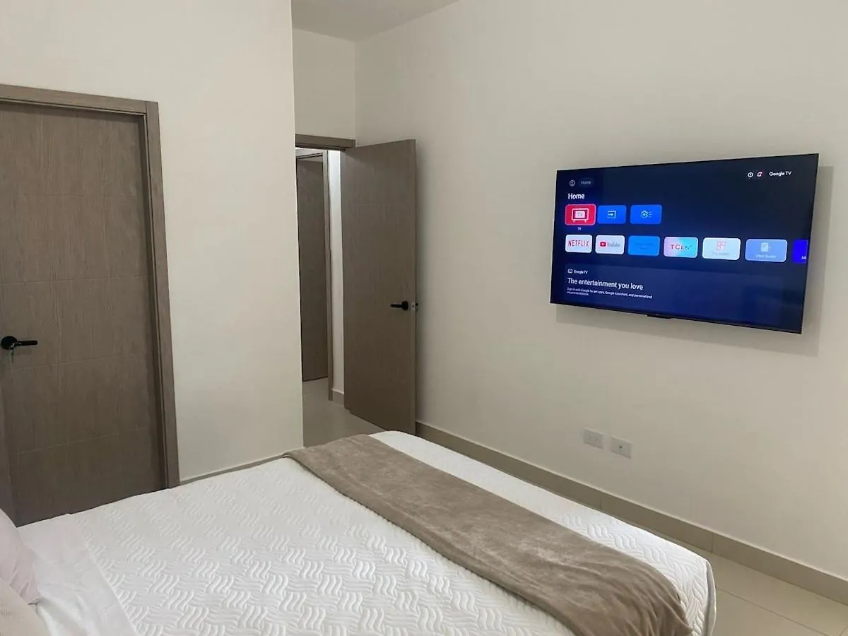 Luxury Modern 2 Bedroom Apt Kingbed,Pool,Gym,Rooftop سانتو دومينجو 0*,